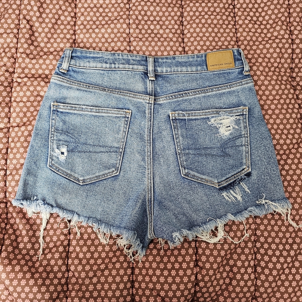 AEO Distressed Shorts - Picture 2 of 3